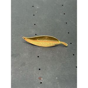 Trifari Vintage Gold Leaf Brooch Pin